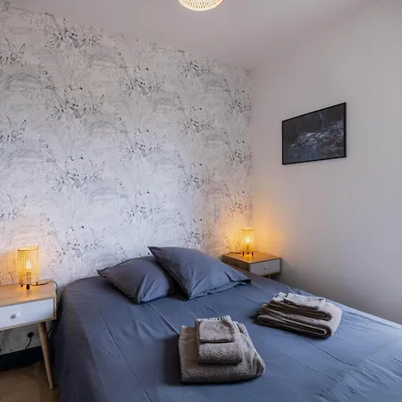 Bleu Rivage F3 Bord De L'allier - Parking Gratuit - 2 Etoiles Lägenhet Vichy