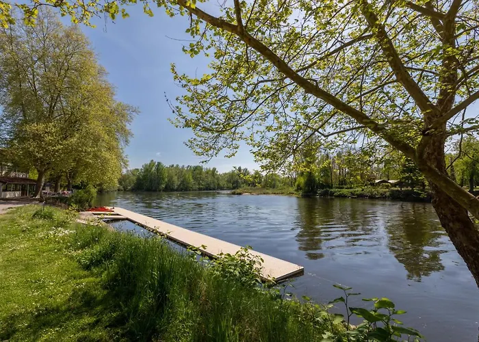 Bleu Rivage F3 Bord De L'allier - Parking Gratuit - 2 Etoiles