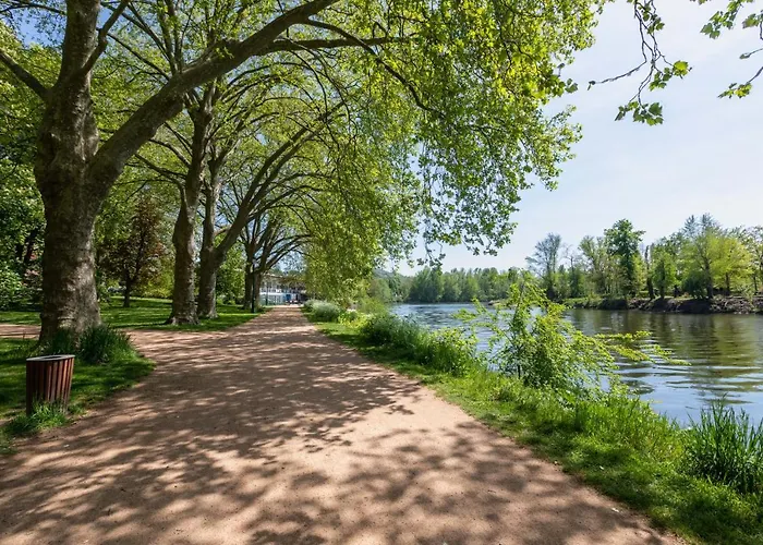 Bleu Rivage F3 Bord De L'allier - Parking Gratuit - 2 Etoiles Apartmán *