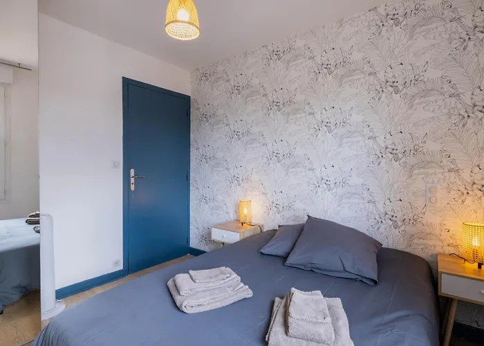 Bleu Rivage F3 Bord De L'allier - Parking Gratuit - 2 Etoiles Apartmán